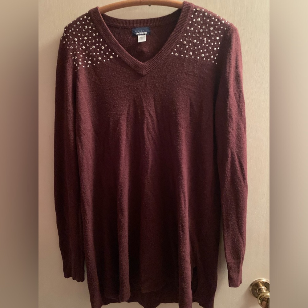 Basic Editions Deep Burgundy Vneck Silver Stud Detail Sweater Women L SUPER EUC